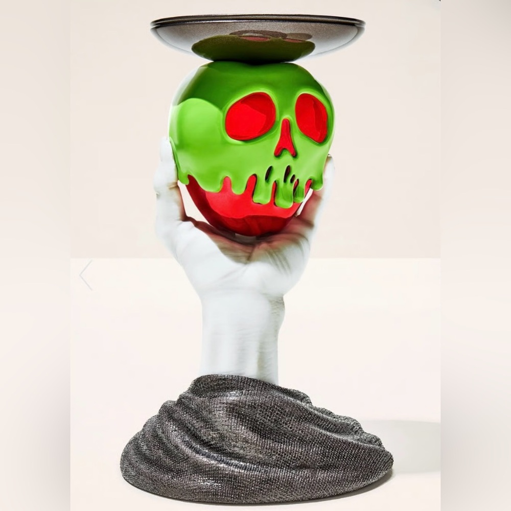 Bath and Body Works Evil Queen Poison Apple 3-Wick Candle Holder